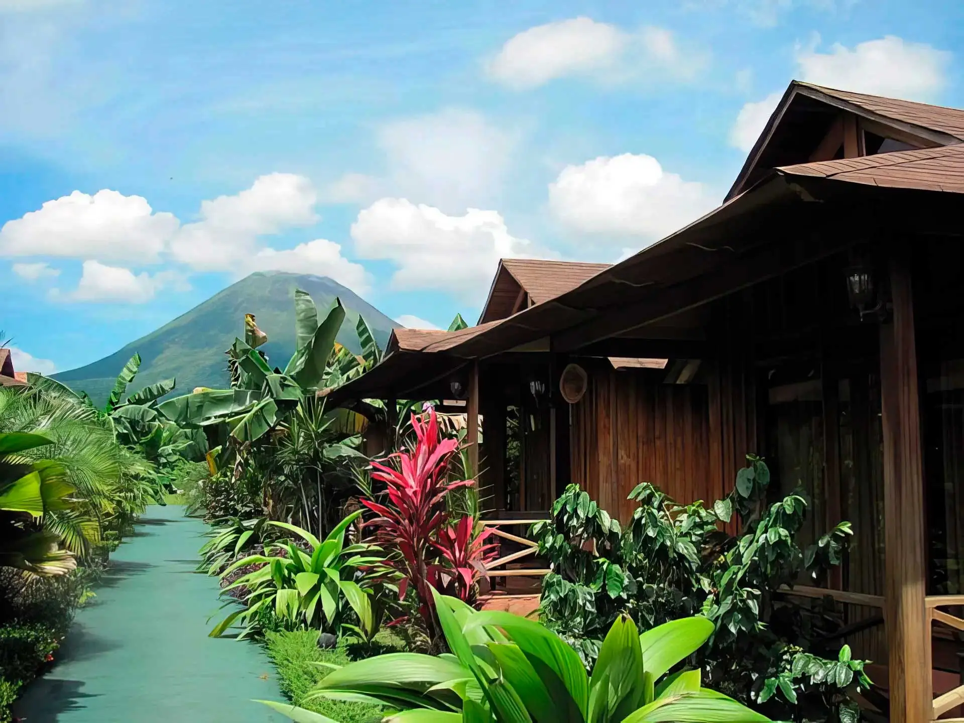 Bungalows at Hotel Arenal Montechiari surrounded by tropical gardens, La Fortuna, Costa Rica